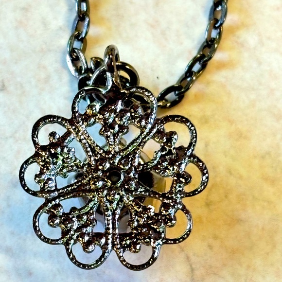 Red/Siam Swarovski Crystal Necklace -NWT - Picture 5 of 8